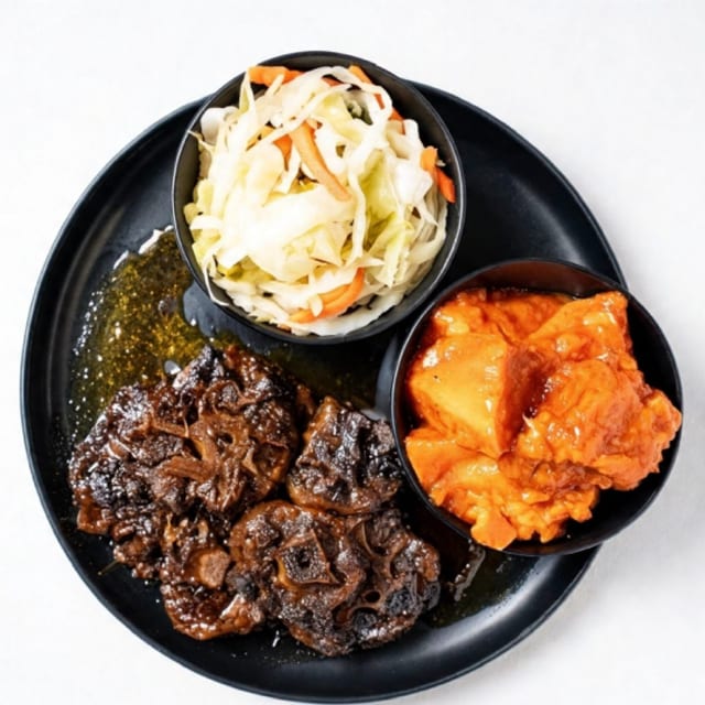Oxtails Dinner Plate.